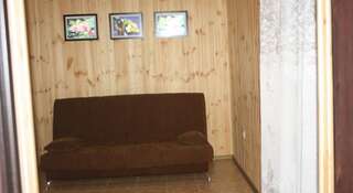 Гостиница Guest house Hutoryanka Анапа Улучшенный семейный номер-23