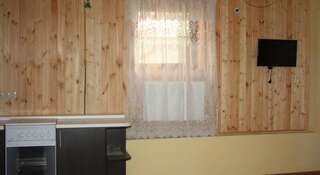 Гостиница Guest house Hutoryanka Анапа Улучшенный семейный номер-25