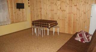 Гостиница Guest house Hutoryanka Анапа Улучшенный семейный номер-10